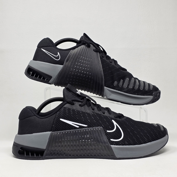 Nike Women's Metcon 9 Black Smoke Grey Sneakers Shoes Size 12 DZ2537-001 New - Picture 2 of 10